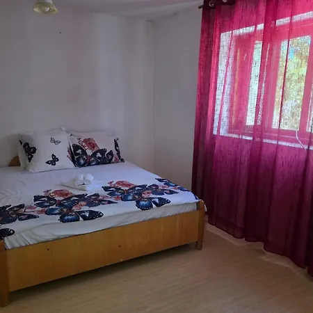 Royal Amira * Tuzla